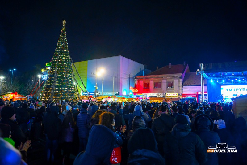 Bijeljinci Novu godinu dočekali uz 