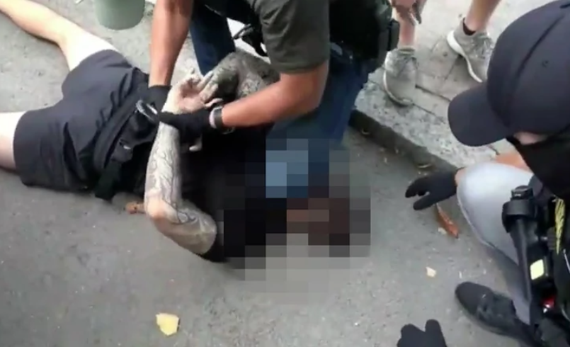 AKCIJA POLICIJE Tri osobe osumnjičene da su postavile bombu ispred kuće žrtve