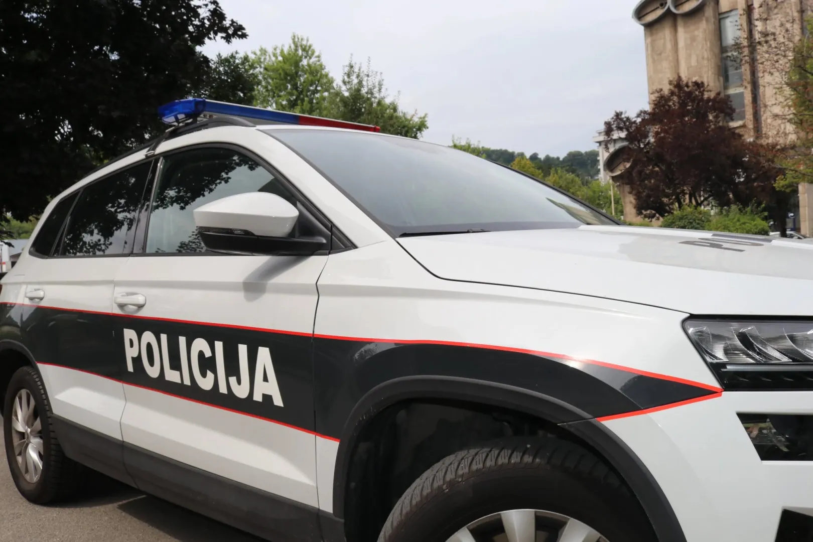 HOROR U BANOVIĆIMA Ubijen muškarac, žena teško ranjena