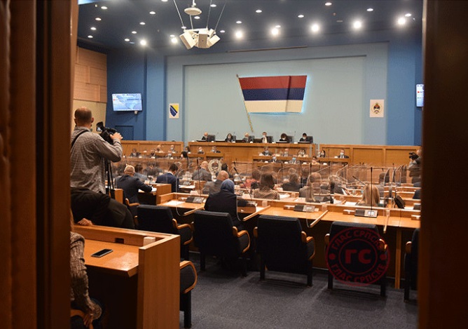 CIK izmijenio odluku o kompenzacionim mandatima, evo ko će u Narodnu skupštinu