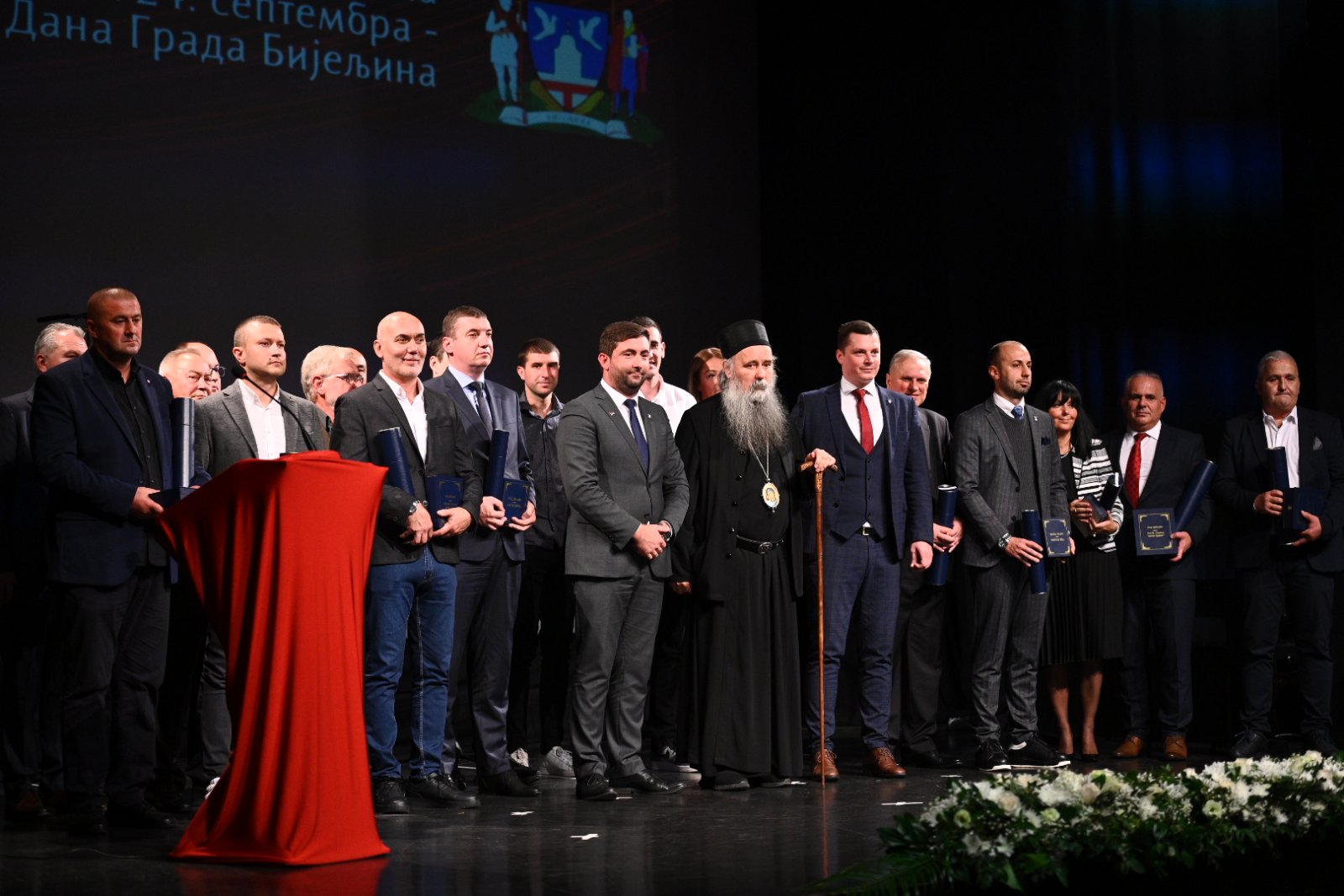 Episkopu Fotiju uručena Povelja grada (FOTO)
