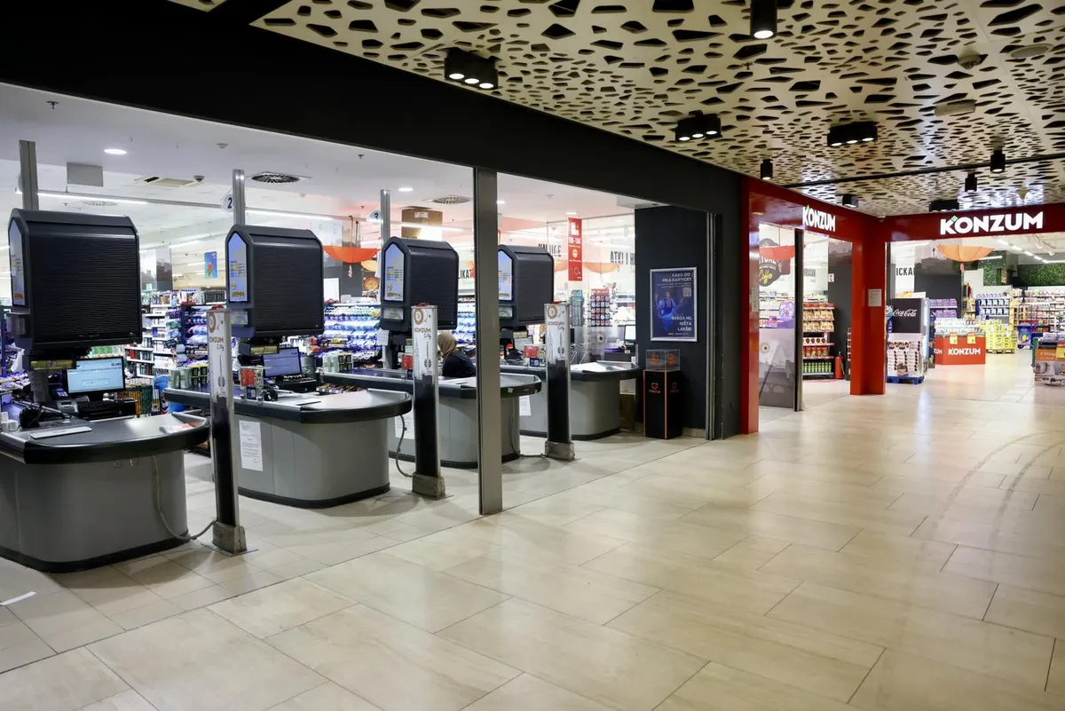 Zbog neradne nedjelje u FBiH gotovo 2.000 trgovaca ostalo bez posla