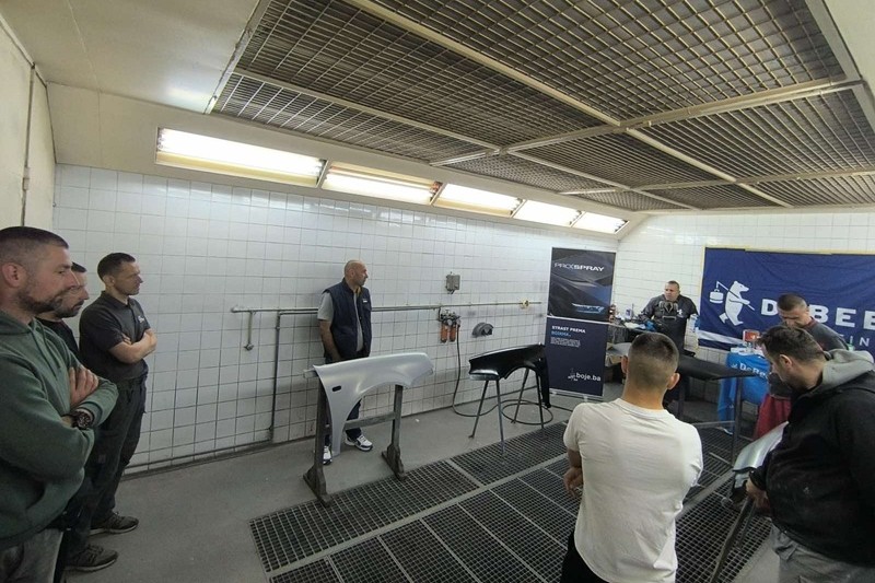 U Bijeljini predstavljeni najnoviji proizvodi iz DeBeer asortimana, možete ih kupiti samo u “Royal color” radnji (FOTO)