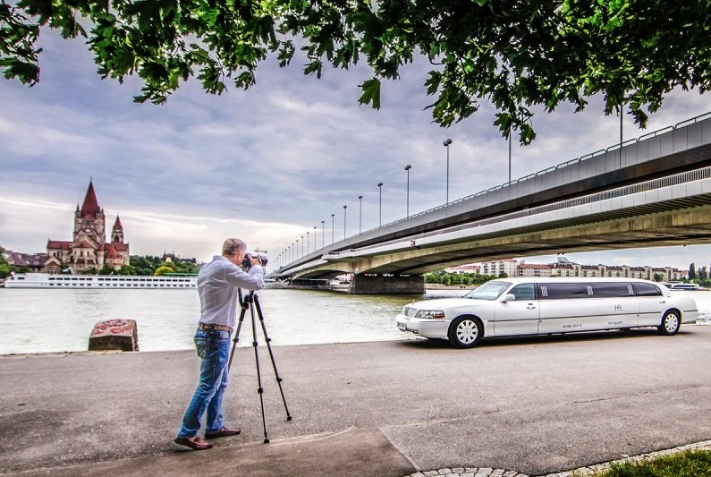 Fotograf iz Bijeljine uspješan u Beču: Od vojničkih zakletvi do poznatih političara (FOTO)