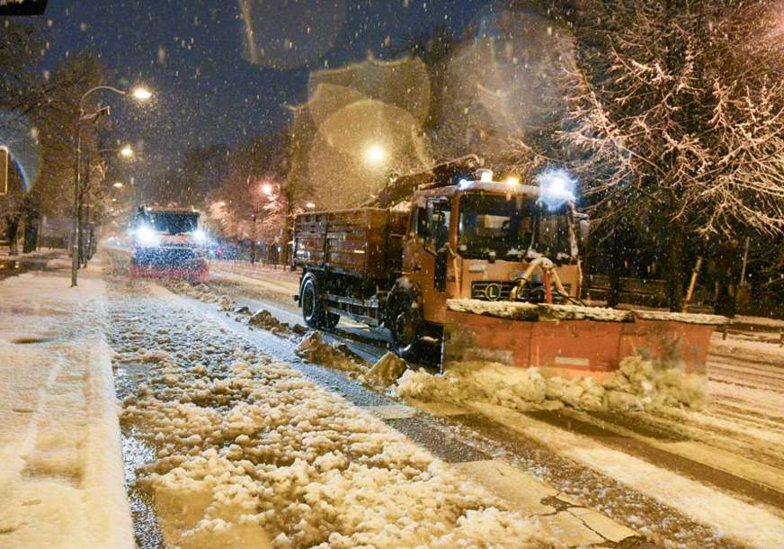 Zabijelila se Banjaluka, zimske službe na terenu (FOTO)