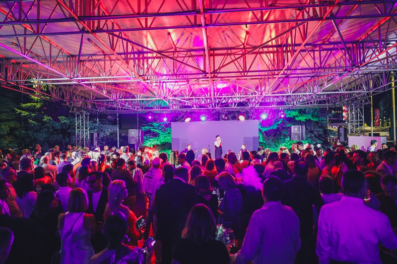 Spektakularan koncert Amire Medunjanin: Kako je Bingo Group Festivalski trg pretvorio u Naše mjesto