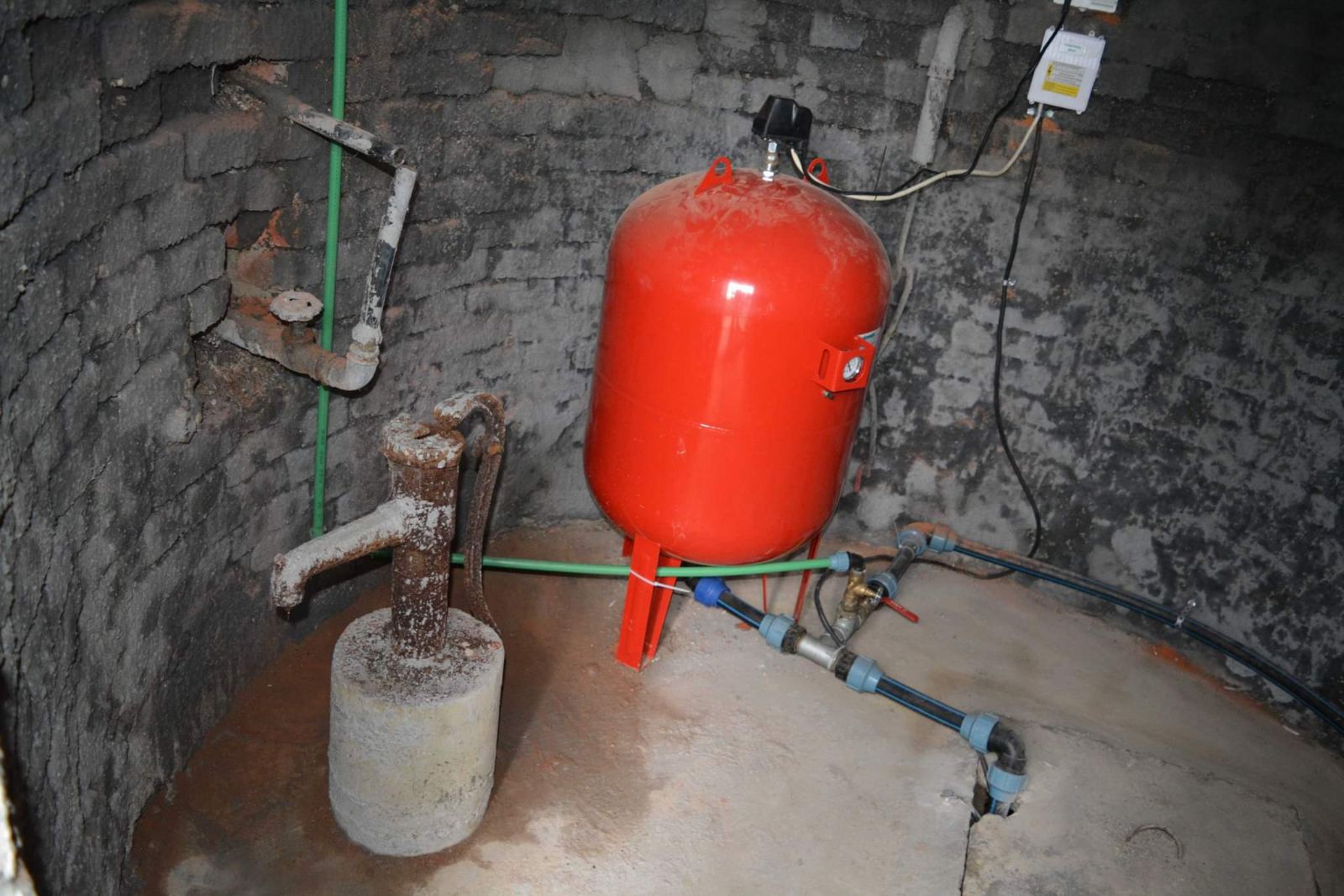 Završeni radovi na rekonstrukciji vodovodne mreže Doma zdravlja Lopare (FOTO)