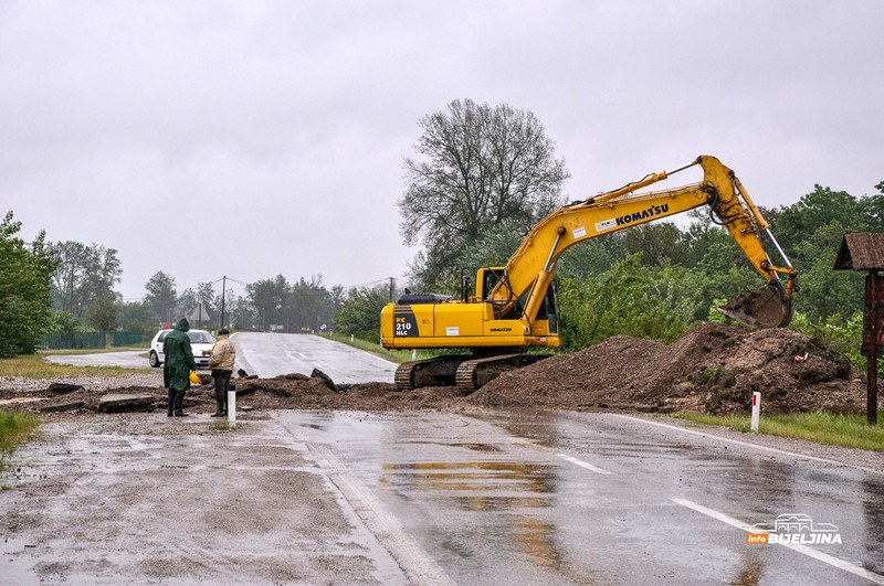 Deset godina od katastrofalnih poplava u Semberiji – prizori koji se ne zaboravljaju lako (FOTO)