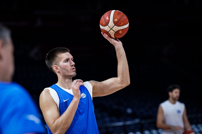 FIBA kaznila Petruševa