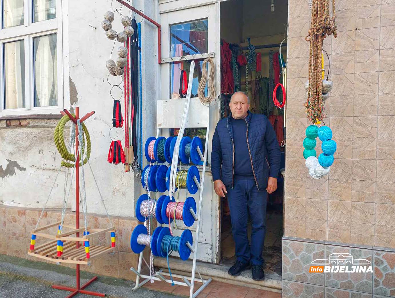 Selim Šabanović drži jedinu užarsku radnju u Bijeljini: “Pauk iz Semberije” od sedme godine čuva očev zanat