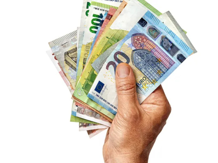 Roditelji prodali bebu za 7.000 evra, pa kupili automobil