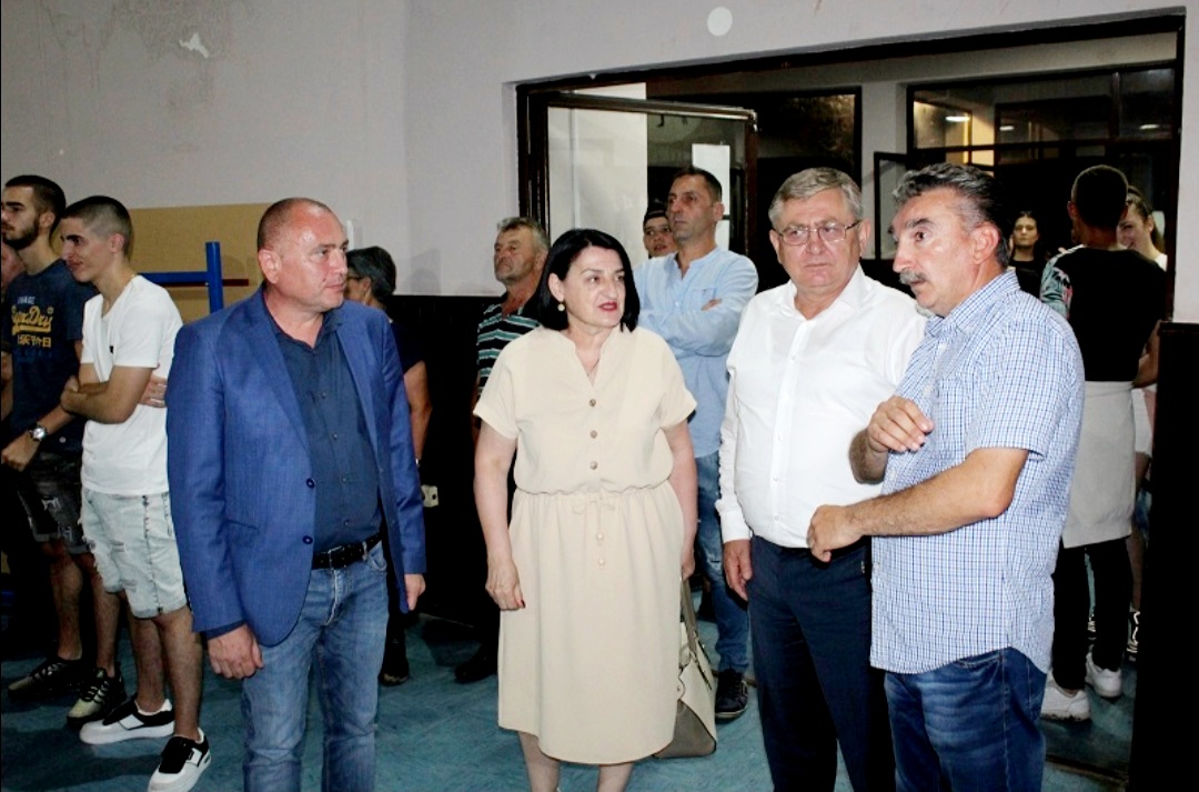 “DA NAM ŽIVI ŠUMADIJA“ Predsjedniku KUD „Rudar“ iz Ugljevika uručeno priznanje