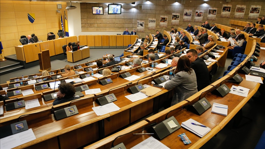 Poslanike bh. parlamenta posvađao dnevni red