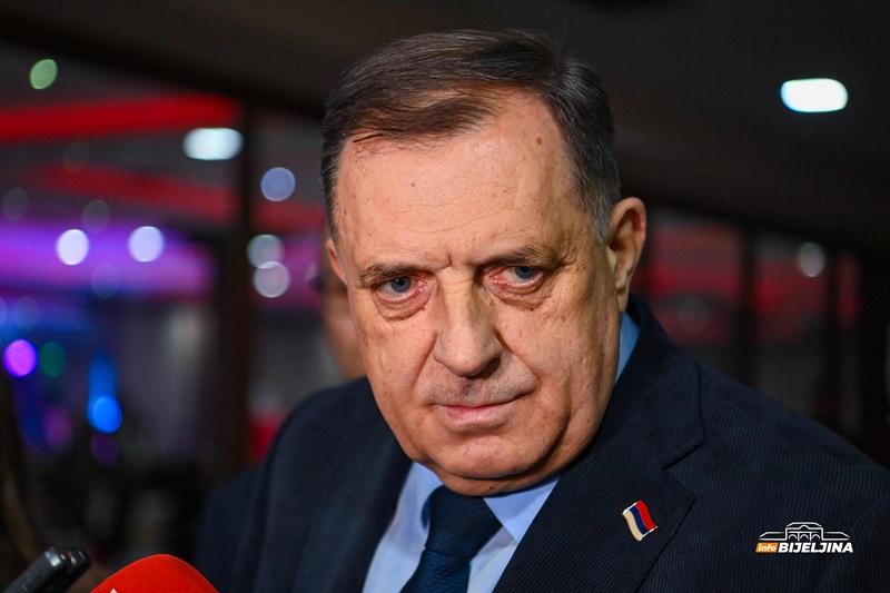 Dodik reagovao na paljenje automobila Vukanovića 