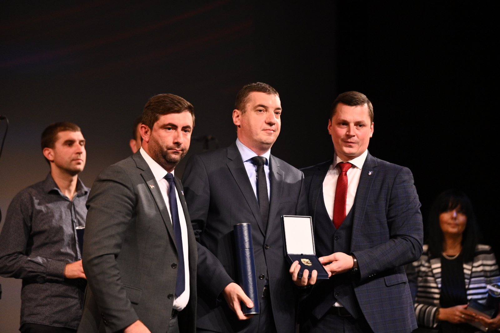 DAN GRADA BIJELJINA Uručena brojna priznanja zaslužnim pojedincima (FOTO)