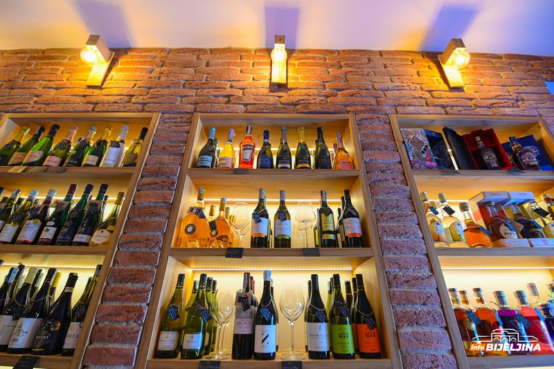 Wine and Flower shop Bijeljina: Bogata ponuda prigodnih slavskih poklona (FOTO)