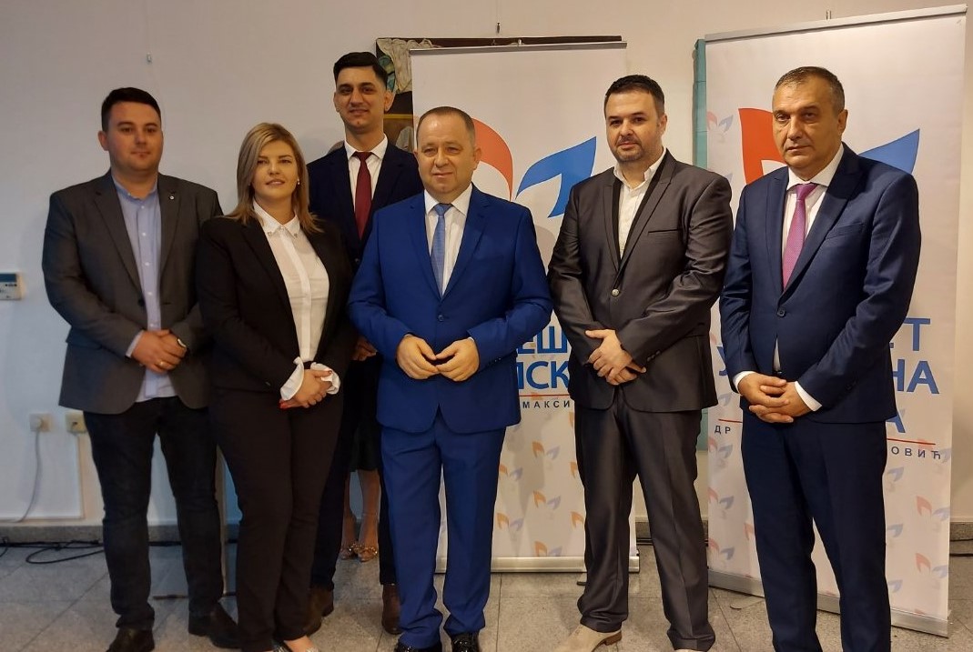 Promocijom 70 novih članova stranka počela kampanju (FOTO)