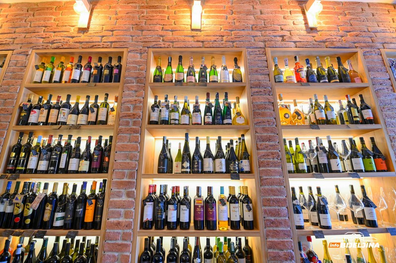 Wine and Flower shop Bijeljina: Bogata ponuda prigodnih slavskih poklona (FOTO)