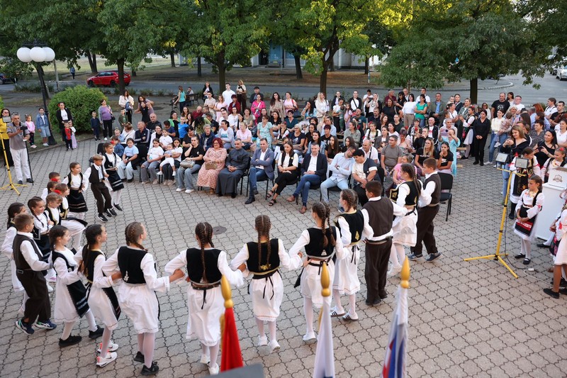 Održan Međunarodni festival dječijeg folklora "Đeram" u Ugljeviku