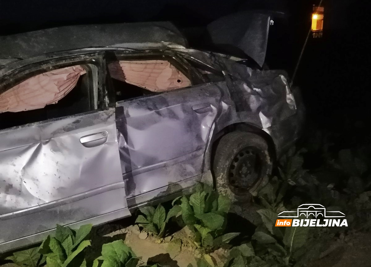 Nezgoda u Ljeljenči kod Bijeljine, automobil se prevrnuo nekoliko puta (FOTO)