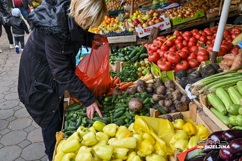 Da li su cijene uticale na pripremu zimnice? Evo šta kažu Bijeljinci (FOTO)