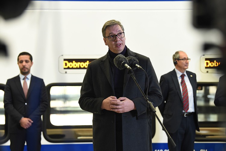 Vučić: Spremni za razgovor s Izetbegovićem, gde god i kad god