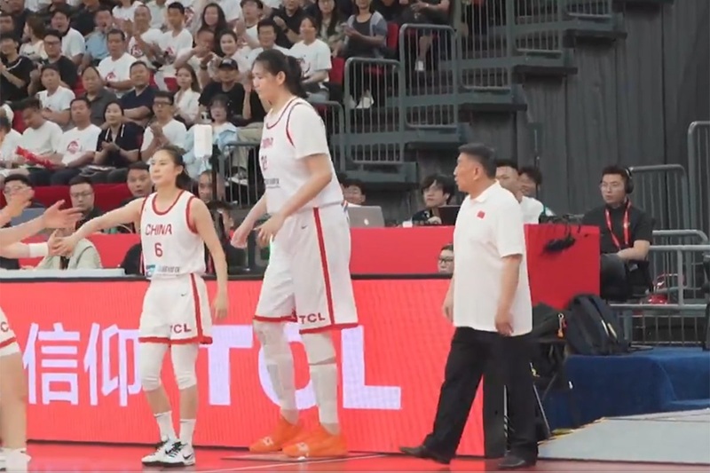 Ima 18 godina i 2,20 metara: Pogledajte kako je dominirala protiv BiH (VIDEO)