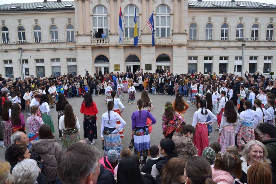 Bijeljina: Lazarice igrale za rodnu godinu