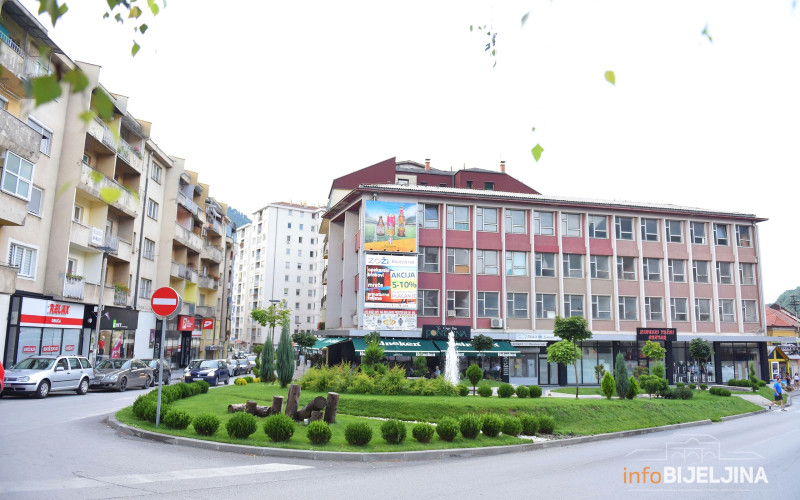 Počinje 