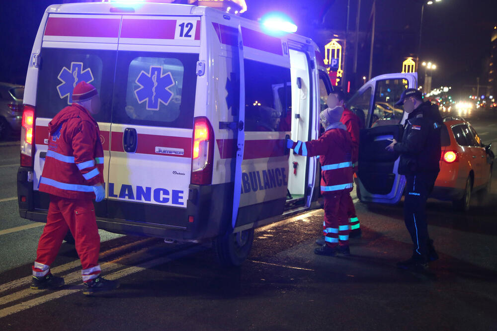 Mladić ubijen nožem, policija traga za napadačima
