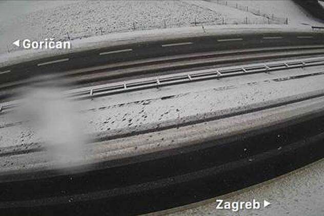 Hrvatska: Stigla promjena vremena, obilne snježne padavine već stvaraju problem vozačima (FOTO)