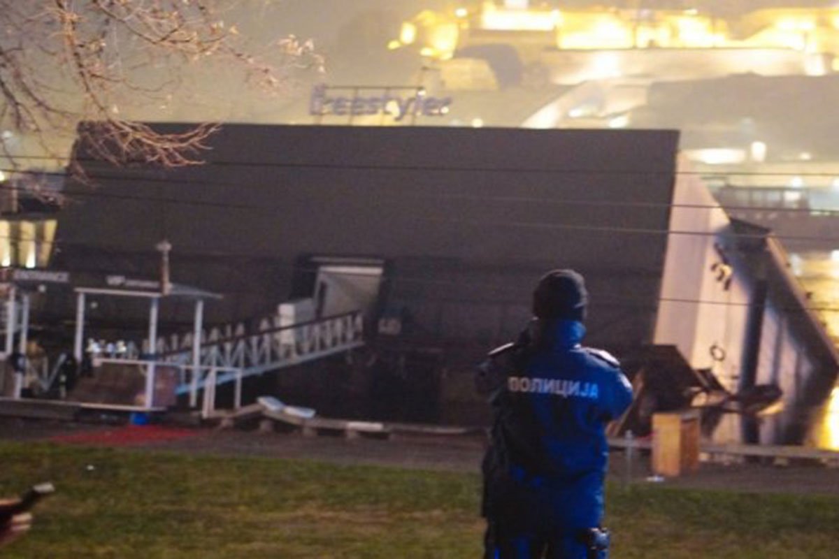 Drama u Beogradu: Poznati splav počeo da tone, bilo previše gostiju (VIDEO)