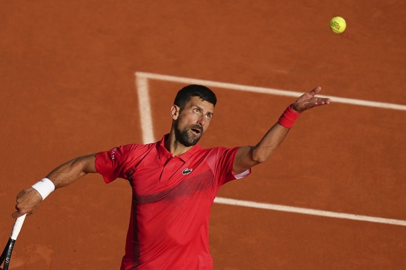 Đoković uz jubilej do četvrtfinala i teniske poslastice sa Zverevim