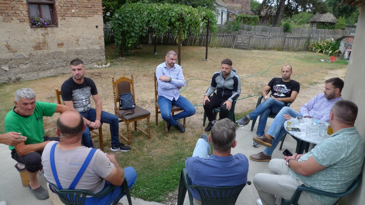 Krov za porodicu Lukić iz Balatuna (FOTO)