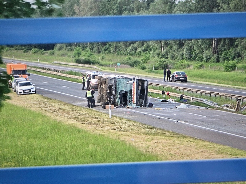 Stravična nesreća kod Zagreba: Poginule DVIJE OSOBE iz autobusa iz BiH, povrijeđene prevezli u više bolnica (FOTO)