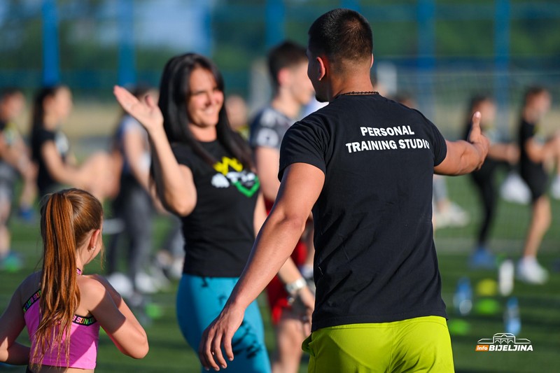 “Personal Training Studio” slavi 5. rođendan, volja i trud se isplatili: Trening na otvorenom, pa žurka (FOTO)