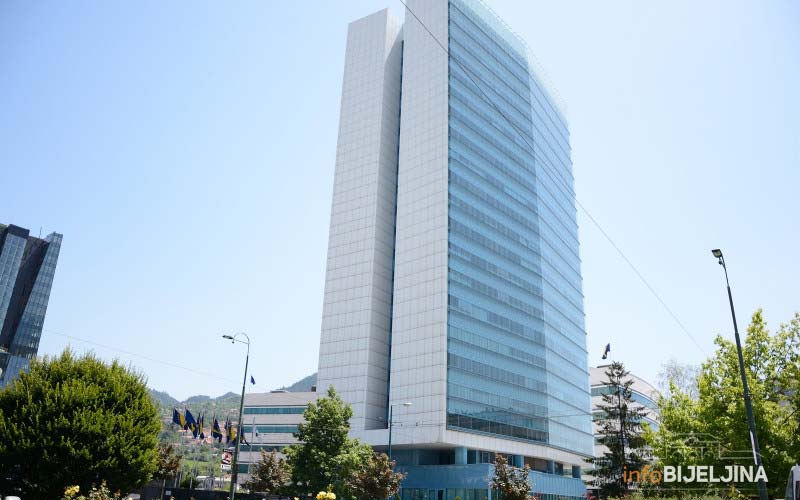 Nova drama u Parlamentu BiH: Predstavnički dom zakazuje hitnu sjednicu, a Dom naroda i dalje blokiran