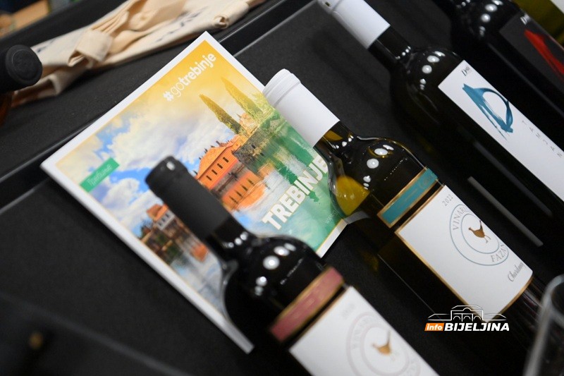 Ćurić o plasmanu hercegovačkih i krajiških proizvoda u Beču: Prilika za naše proizvođače (FOTO)