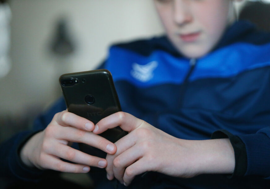 Mup RS upozorava: Stigao opasan Tik Tok