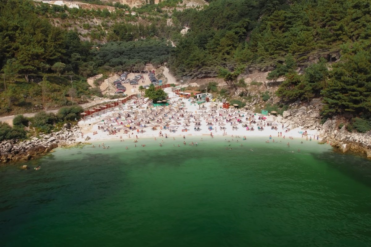 Srpski turisti u šoku na Tasosu: Ni kafu ne možemo da popijemo u miru