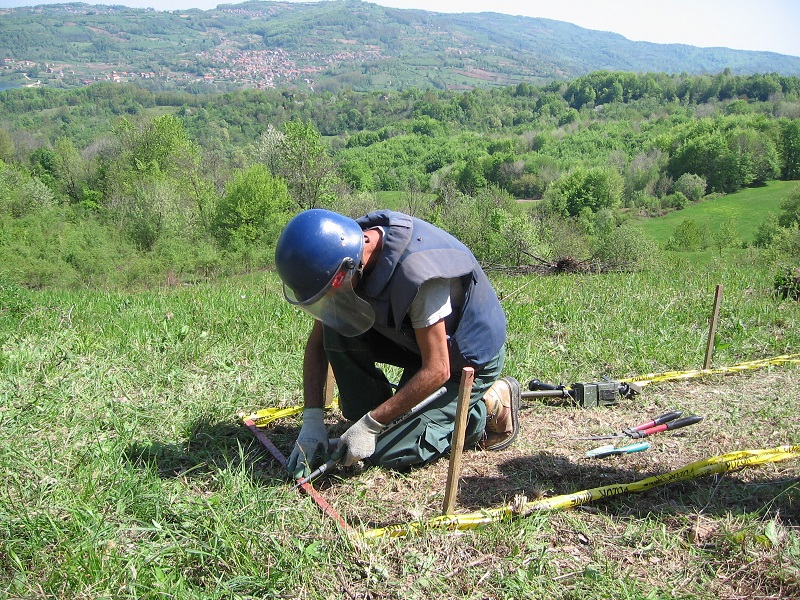 Edukacija đaka o opasnosti od mina: Projekat deminiranja vrijedan 9 miliona evra (FOTO)