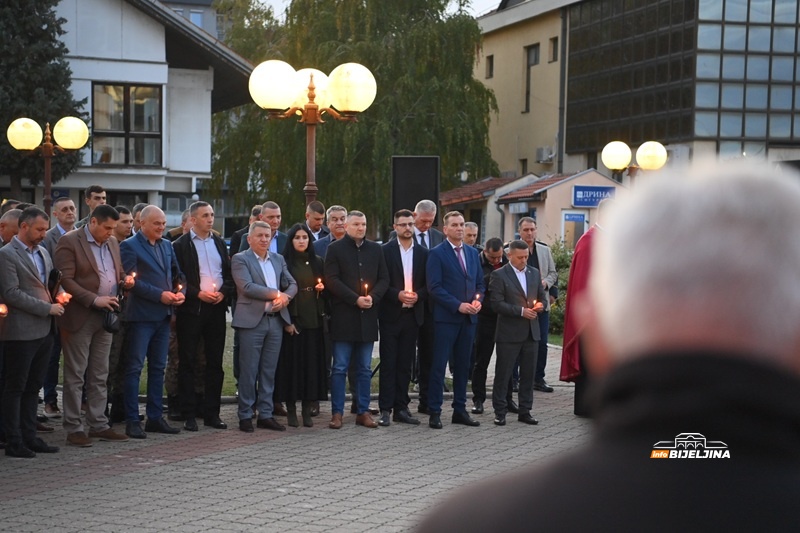 Odata počast poginulim borcima u okviru obilježavanja Svete Petke u Ugljeviku (FOTO)