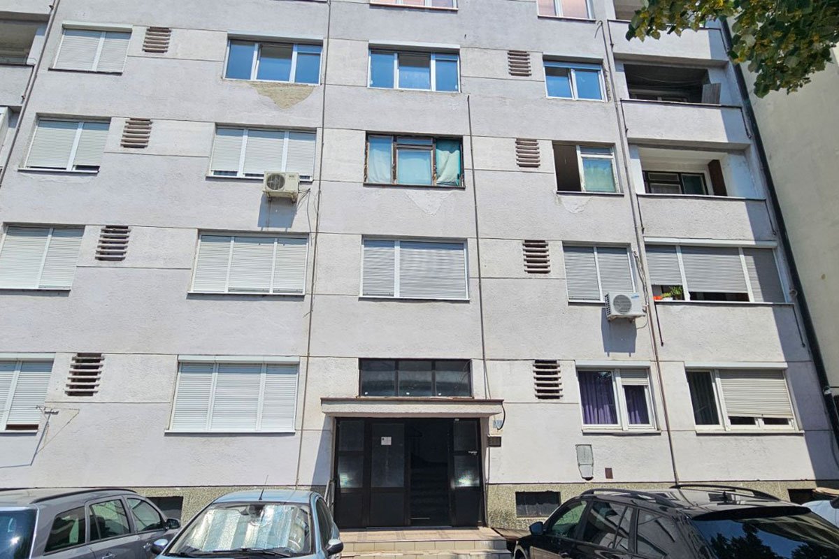 Žena tri mjeseca ležala mrtva u stanu: Stanari zgrade u Banjaluci gdje je pronađena boje se zaraze (FOTO)