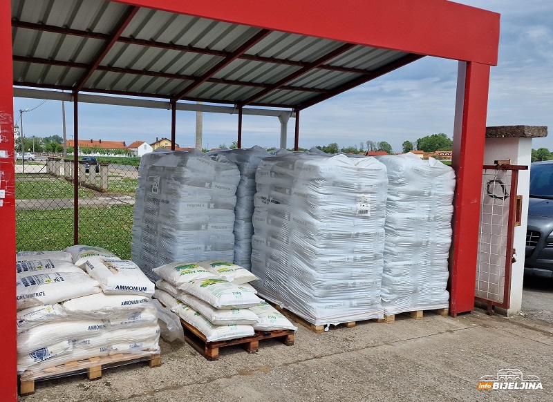 Cijena azotnih đubriva u stalnom padu, neki na uvozu izgubili i do dva miliona KM (FOTO)