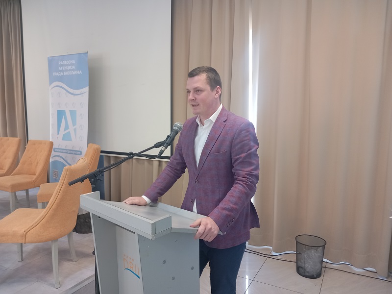 „Preduzetni – Ka razvoju grada“ – održana konferencija za mlade preduzetnike iz Bijeljine (FOTO)