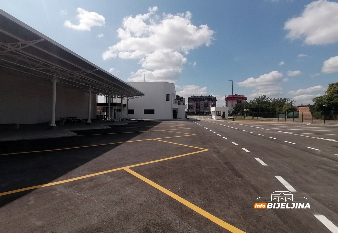 POČINJE RADITI NOVA AUTOBUSKA STANICA Petrović: Vjerujem da ćemo smanjiti broj vozila u gradu (FOTO)