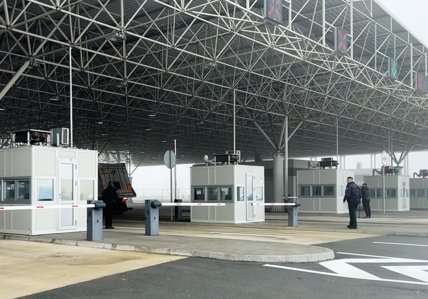 Vlasti zaboravile na otvaranje prelaza u Gradišci