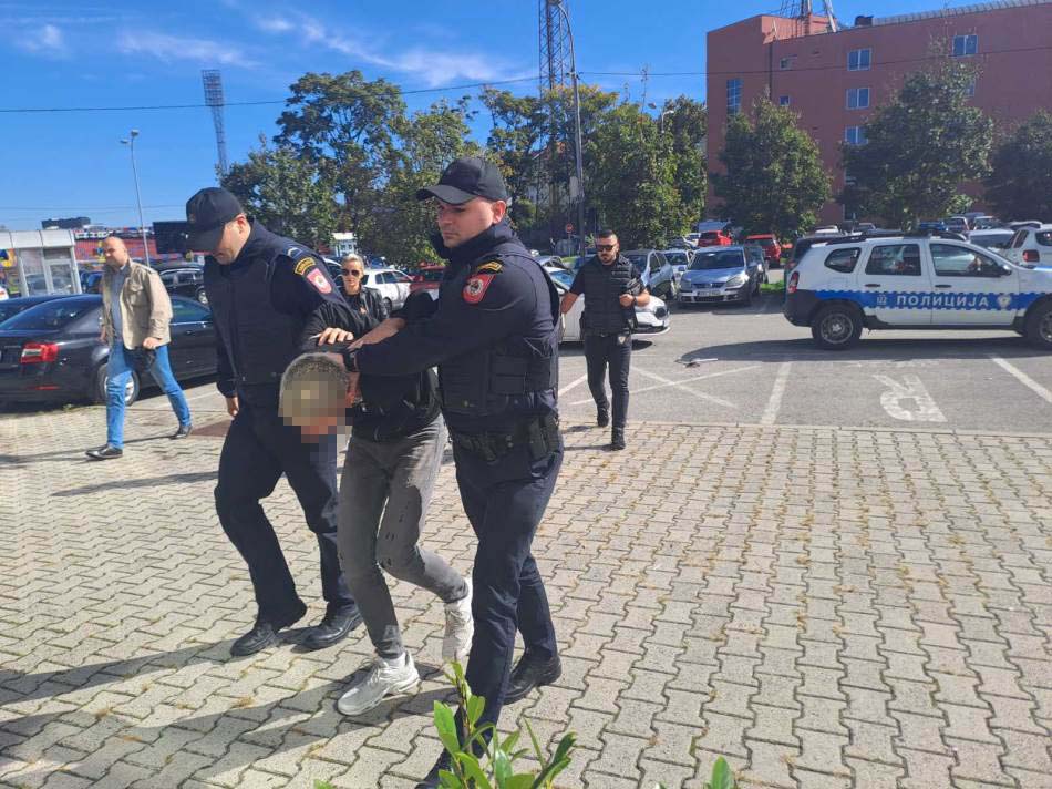 Bijeljinac koji je osumnjičen za krađe teške 115.500 KM sproveden u Tužilaštvo 