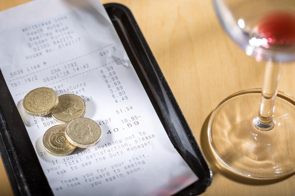 U Srbiji bakšiš ulazi u fiskalni račun