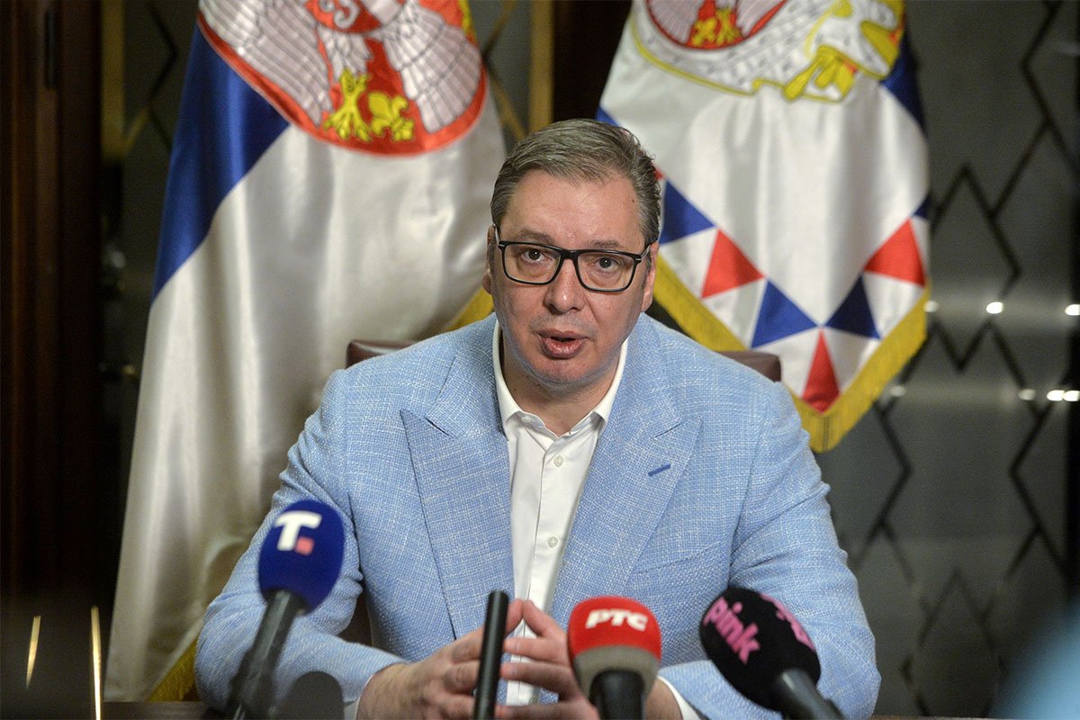 Vučić: Napali decu samo zato što hoće da uče